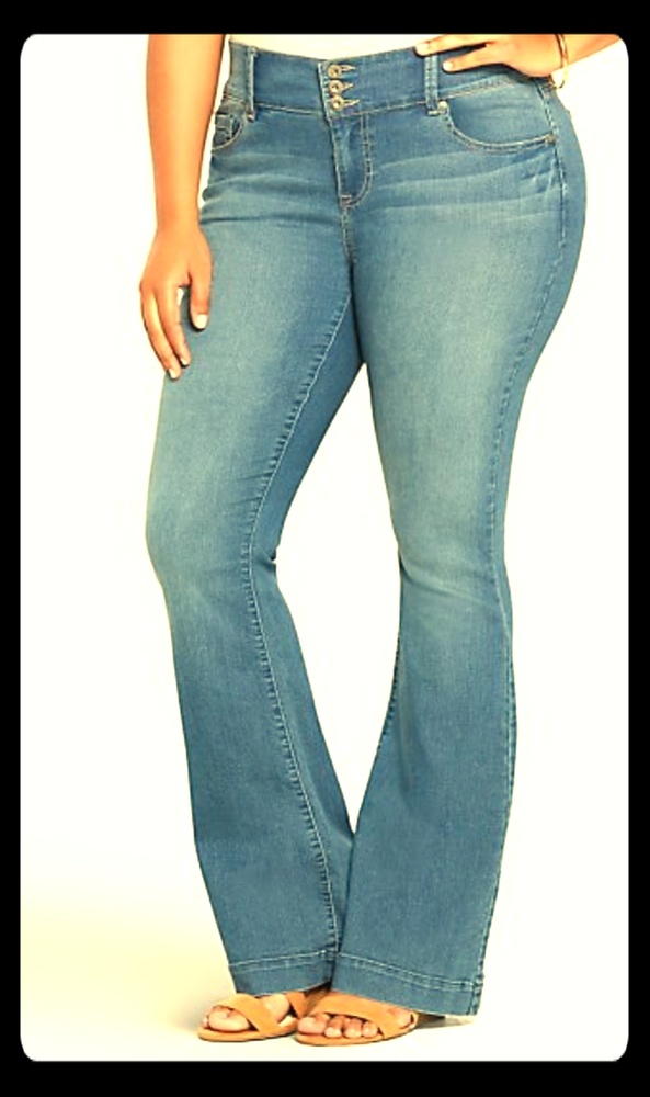 Torrid 3 button flare